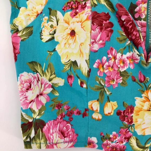 GI7 Blue Floral Print Underwire Crop Top Size Medium - Picture 7 of 9